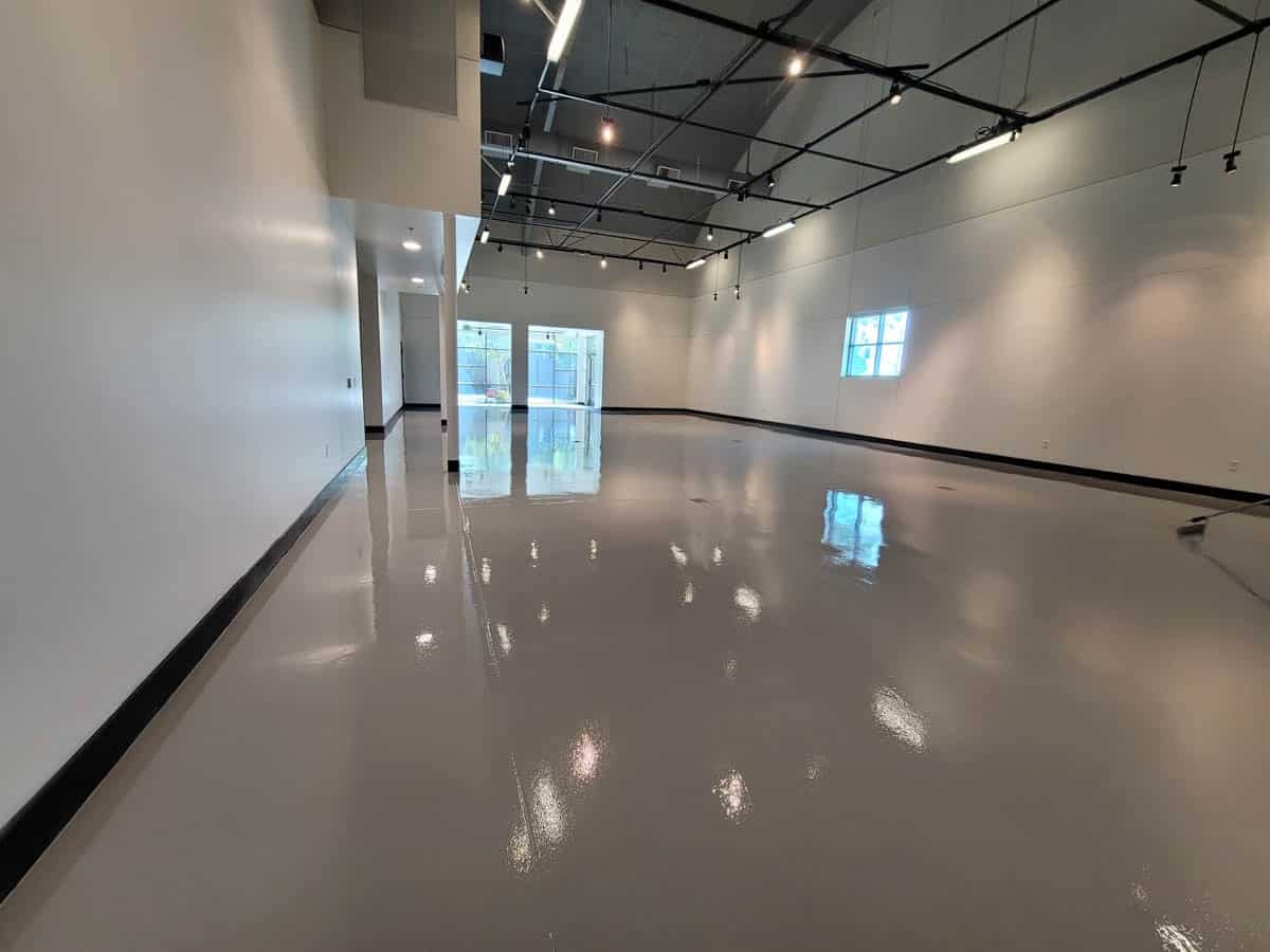 Single color floor