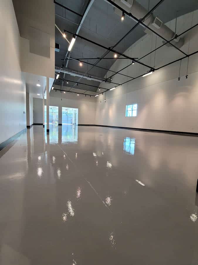 Single color floor finish